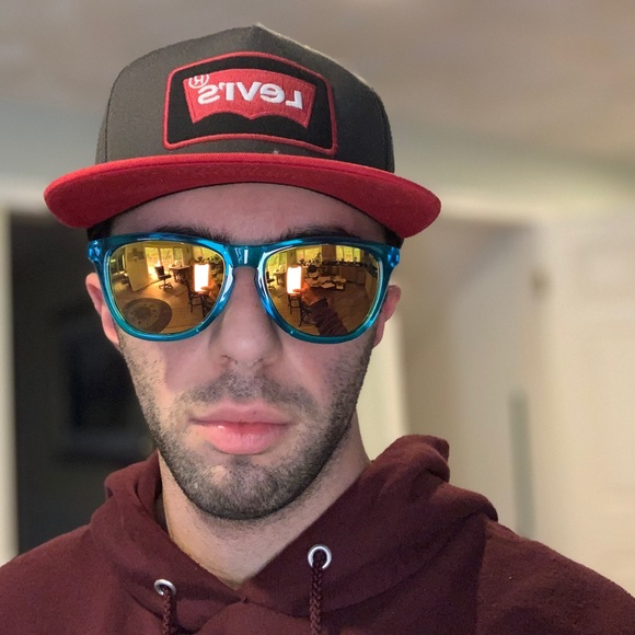 Meet your Posher, Alexander - Picture 1 of 1